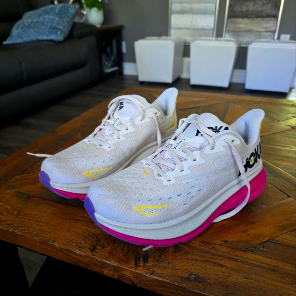 Hoka CLIFTON 9 White and Pink Athletic Shoes with Cushioned Sole